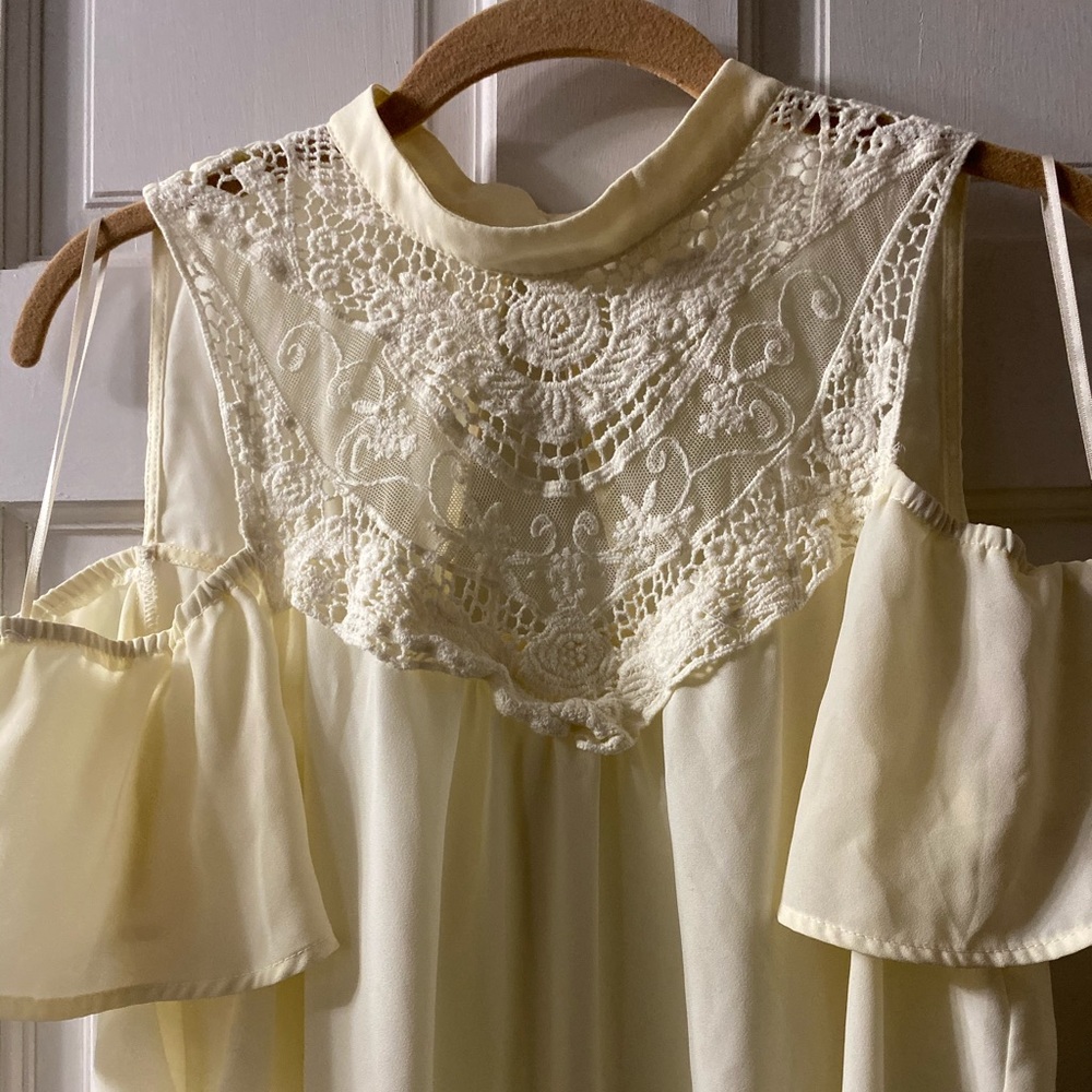 Off the Shoulder ivory blouse